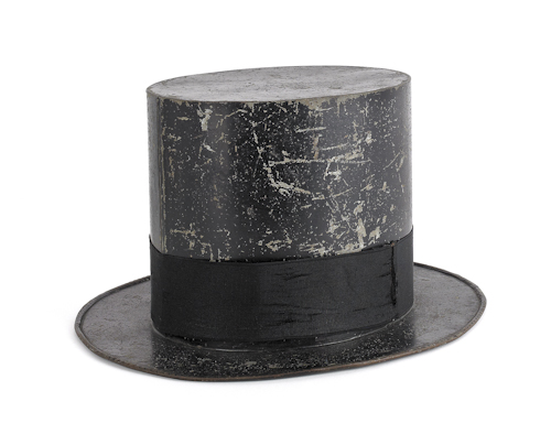 TOP HAT WITH PORCELAIN INTERIOR CUSPIDOR